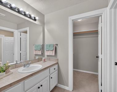 13511 Indigo Lake - Photo Thumbnail 29