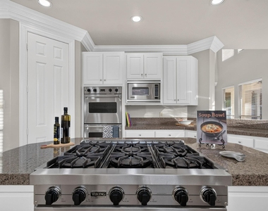 13511 Indigo Lake - Photo Thumbnail 10