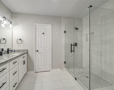 7312 Main Street - Photo Thumbnail 18