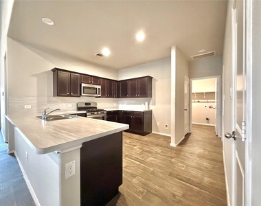 5410 Pembrokeshire Circle - Photo Thumbnail 5
