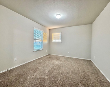 5410 Pembrokeshire Circle - Photo Thumbnail 19