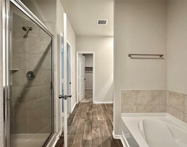 5410 Pembrokeshire Circle - Photo Thumbnail 13