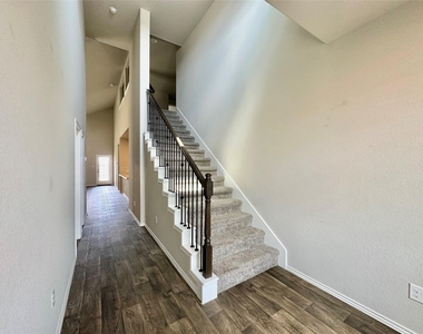 5410 Pembrokeshire Circle - Photo Thumbnail 1