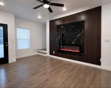 8141 Jeffery Street - Photo Thumbnail 1