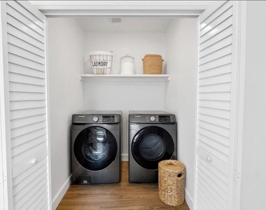 8141 Jeffery Street - Photo Thumbnail 17