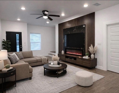 8141 Jeffery Street - Photo Thumbnail 2
