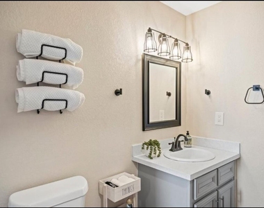 3709 Anita Street - Photo Thumbnail 8