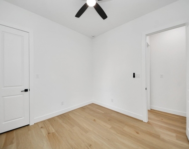7117 Eastwood Street - Photo Thumbnail 21