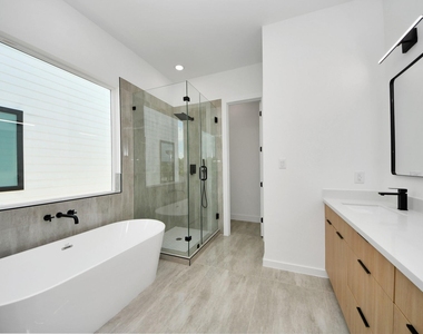 7117 Eastwood Street - Photo Thumbnail 17