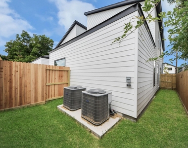 7117 Eastwood Street - Photo Thumbnail 30