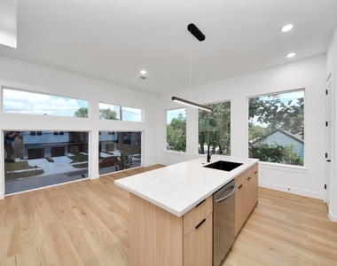 7117 Eastwood Street - Photo Thumbnail 9