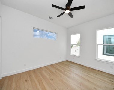 7117 Eastwood Street - Photo Thumbnail 24