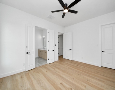 7117 Eastwood Street - Photo Thumbnail 14