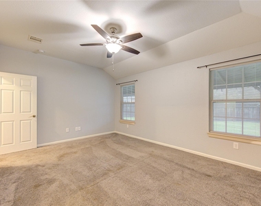 503 W Linney Street - Photo Thumbnail 36