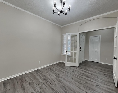 21510 Forest Colony Drive - Photo Thumbnail 6