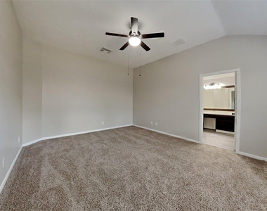 21510 Forest Colony Drive - Photo Thumbnail 7