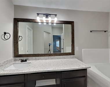 21510 Forest Colony Drive - Photo Thumbnail 8