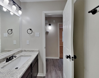 21510 Forest Colony Drive - Photo Thumbnail 14