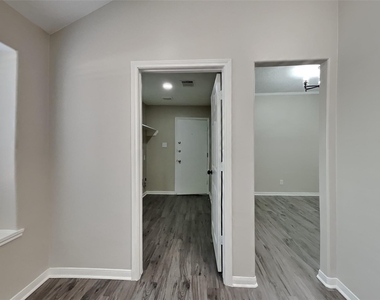 21510 Forest Colony Drive - Photo Thumbnail 2