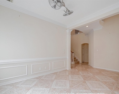 14314 Jaubert Court - Photo Thumbnail 9