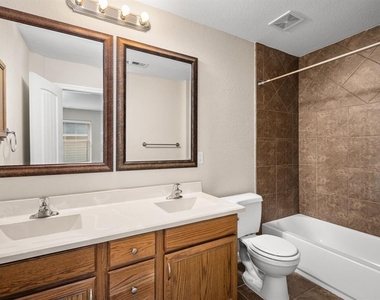 1007 Summer Wood Boulevard - Photo Thumbnail 18