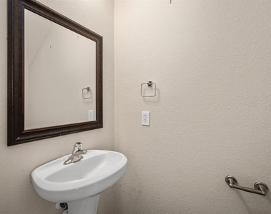 1007 Summer Wood Boulevard - Photo Thumbnail 21