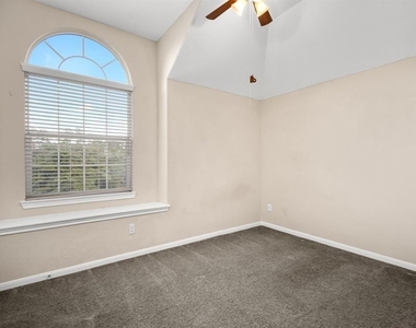 1007 Summer Wood Boulevard - Photo Thumbnail 17