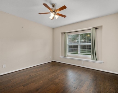 1007 Summer Wood Boulevard - Photo Thumbnail 10