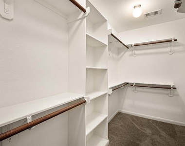 1007 Summer Wood Boulevard - Photo Thumbnail 13