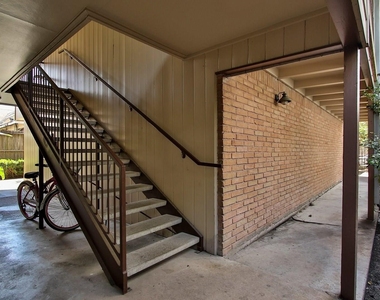 1620 Hawthorne Street - Photo Thumbnail 12