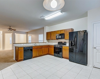 7411 Foxwaithe Lane - Photo Thumbnail 8
