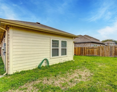 7411 Foxwaithe Lane - Photo Thumbnail 23
