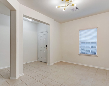 7411 Foxwaithe Lane - Photo Thumbnail 5