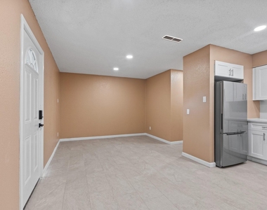 6713 Biggs Court - Photo Thumbnail 10