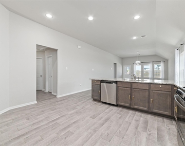 3202 Dawn Redwood Lane - Photo Thumbnail 7