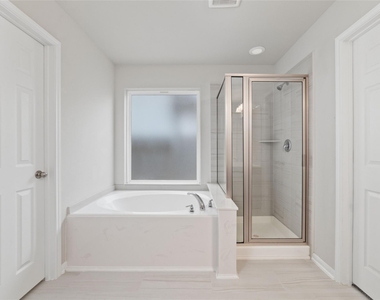 3202 Dawn Redwood Lane - Photo Thumbnail 15