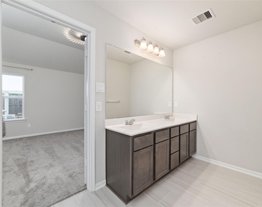 3202 Dawn Redwood Lane - Photo Thumbnail 14
