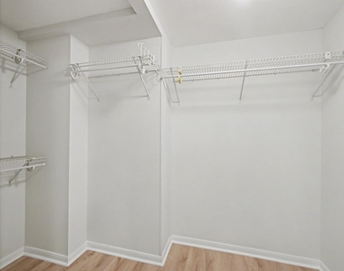 117 N Woodstock Circle Drive - Photo Thumbnail 11