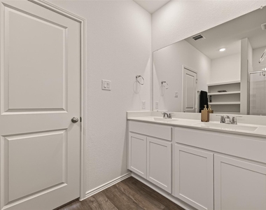 3611 Koop Loop Court - Photo Thumbnail 32