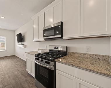 3611 Koop Loop Court - Photo Thumbnail 12