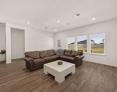 3611 Koop Loop Court - Photo Thumbnail 8