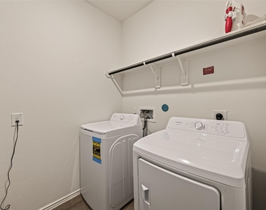 3611 Koop Loop Court - Photo Thumbnail 17