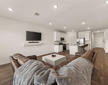 3611 Koop Loop Court - Photo Thumbnail 10