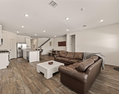 3611 Koop Loop Court - Photo Thumbnail 9