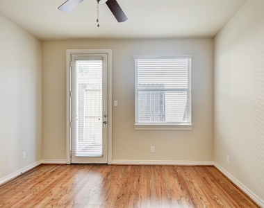 2731 Sherwin Street - Photo Thumbnail 5