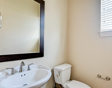 2731 Sherwin Street - Photo Thumbnail 16