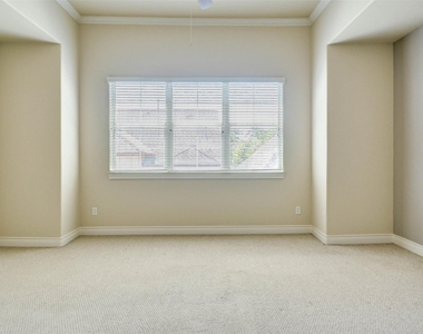 2731 Sherwin Street - Photo Thumbnail 15