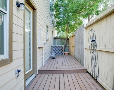 2731 Sherwin Street - Photo Thumbnail 19