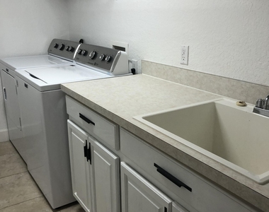 806 Mystic Drive - Photo Thumbnail 56
