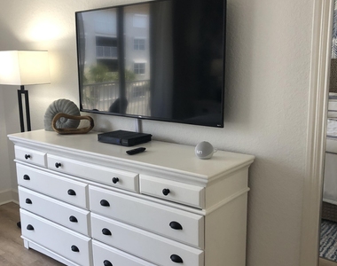 806 Mystic Drive - Photo Thumbnail 37